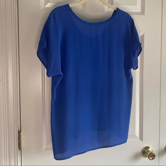 Blue Chiffon Short Sleeve Blouse- Size M with scoop neck - Picture 3 of 3